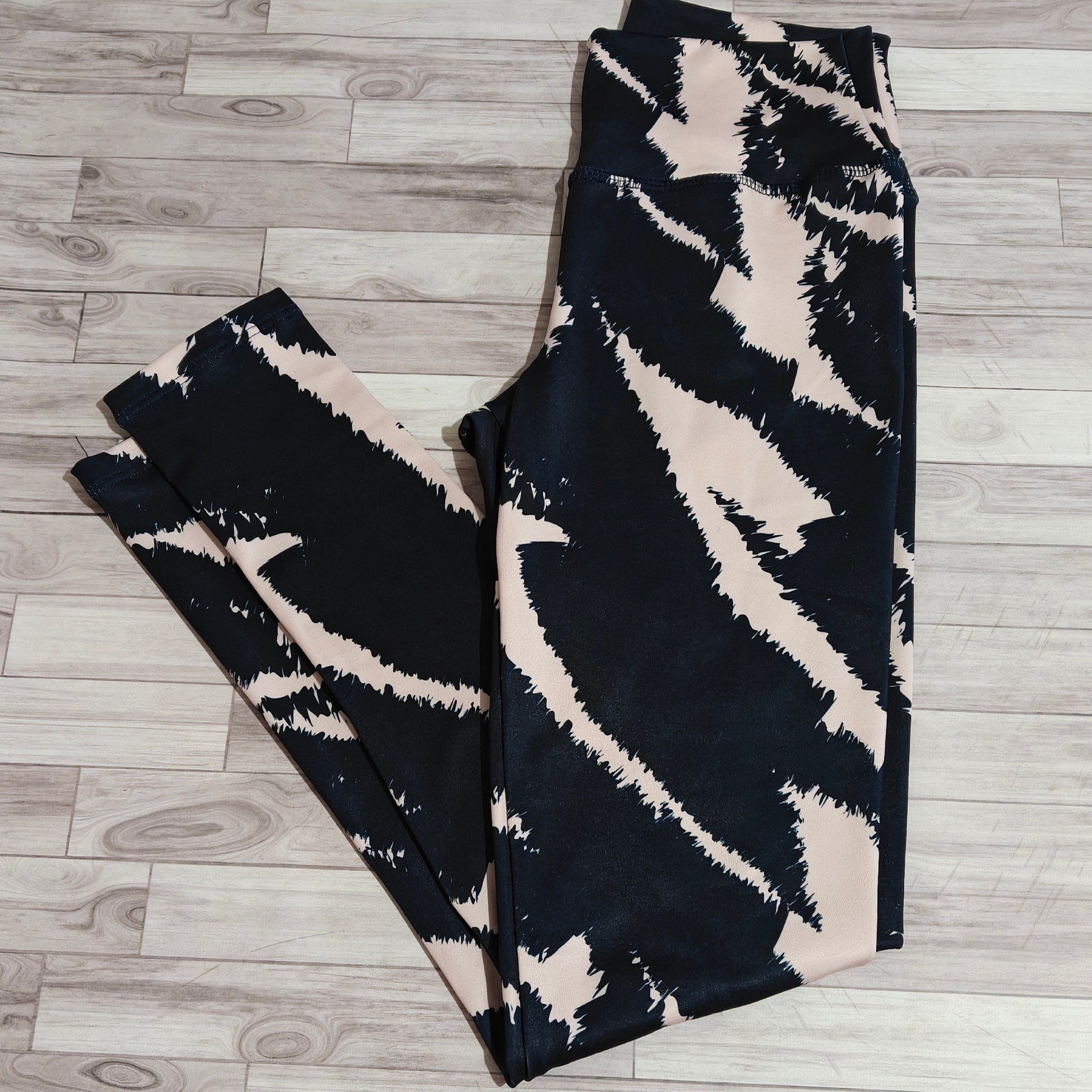 CALZA ESTAMPADA PREMIUM