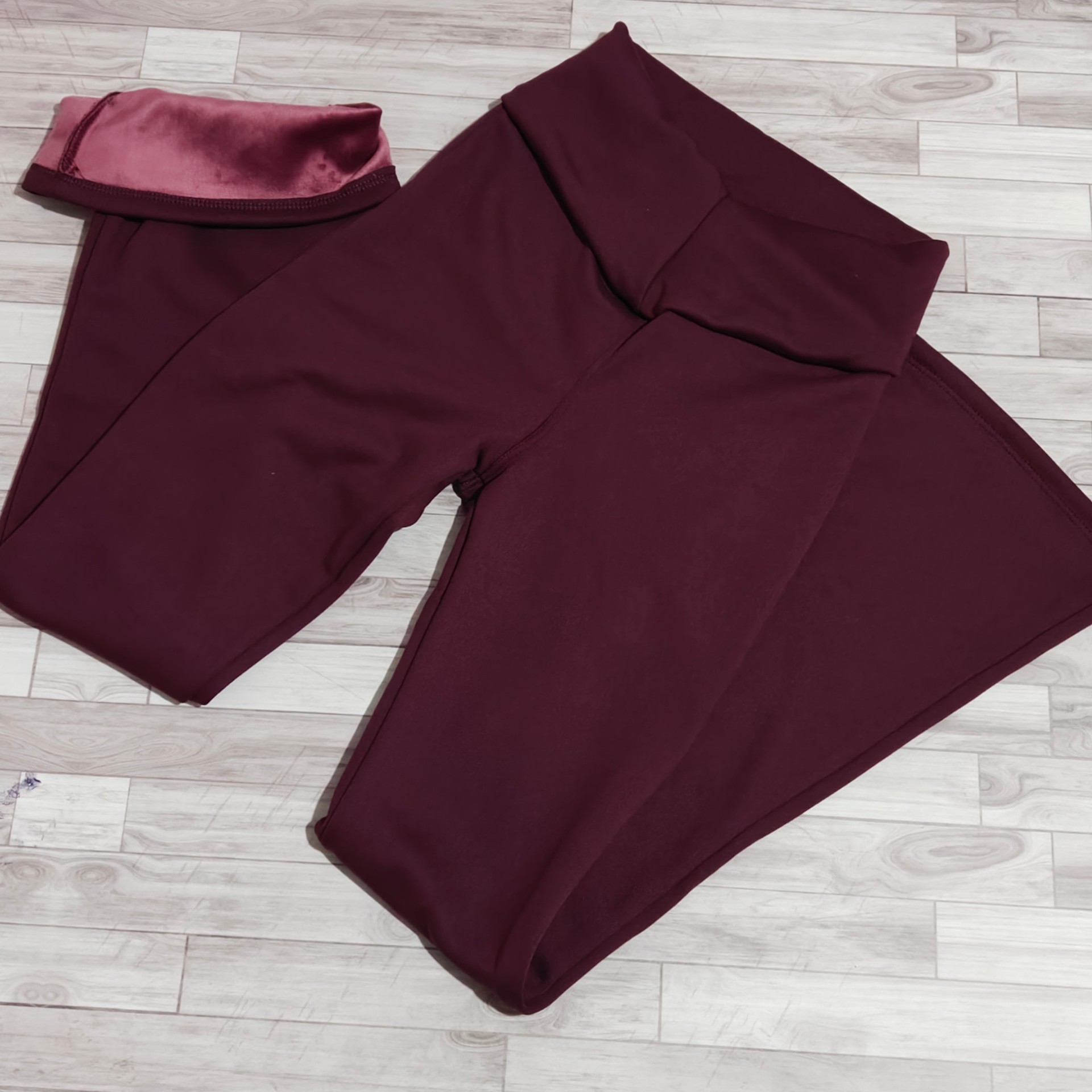 CALZA OXFORD CON PIEL